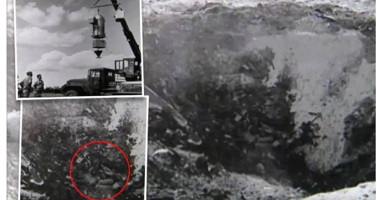 22 dakikalik siyah beyaz kayit dunyayi soke etti yerde yatan uzayli mi QR4dgb9c