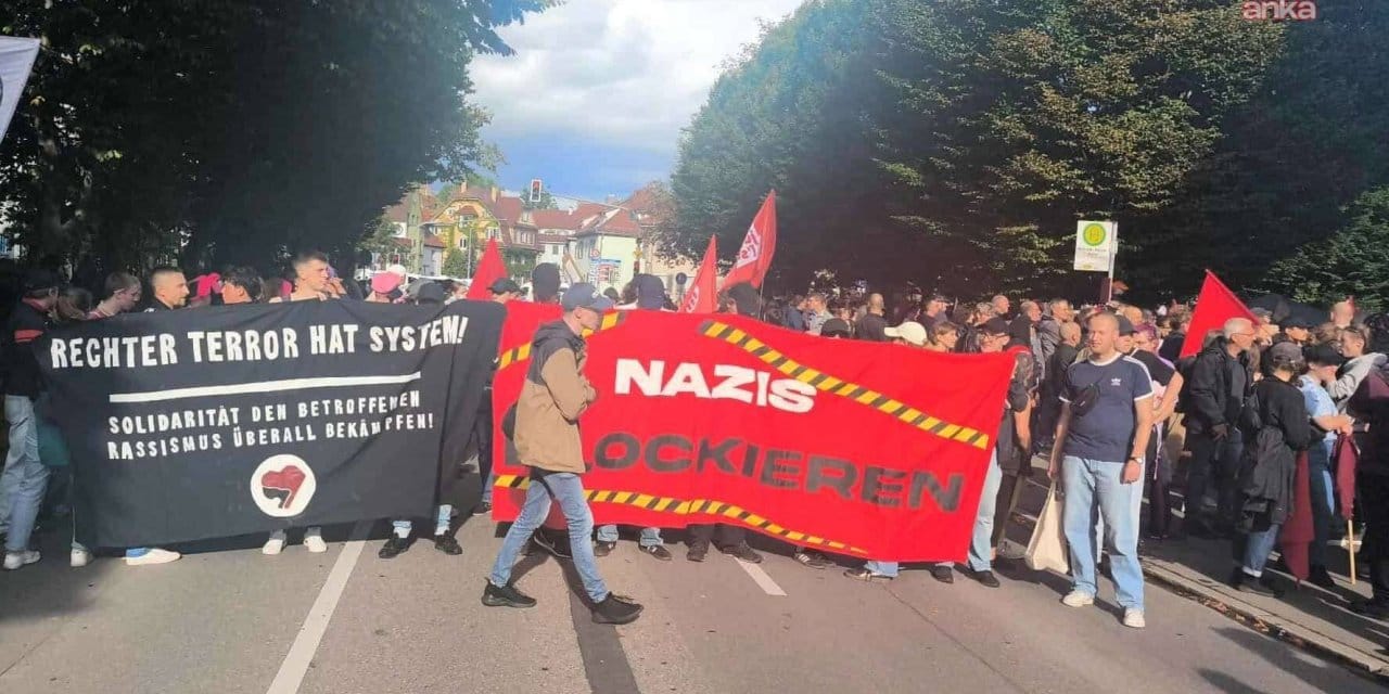 almanyada irkcilik karsiti eylem naziler disari 2PzBtL2Z