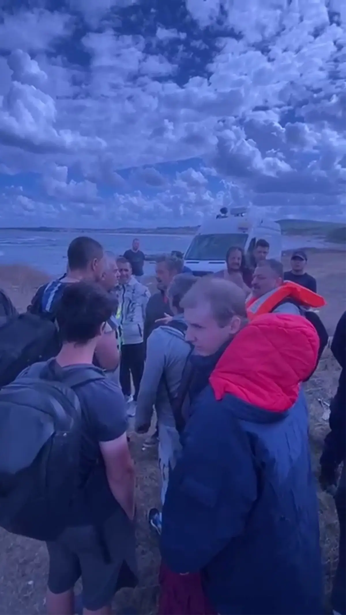 gemi karaya oturdu murettebat tahliye edildi U9wX4zjr