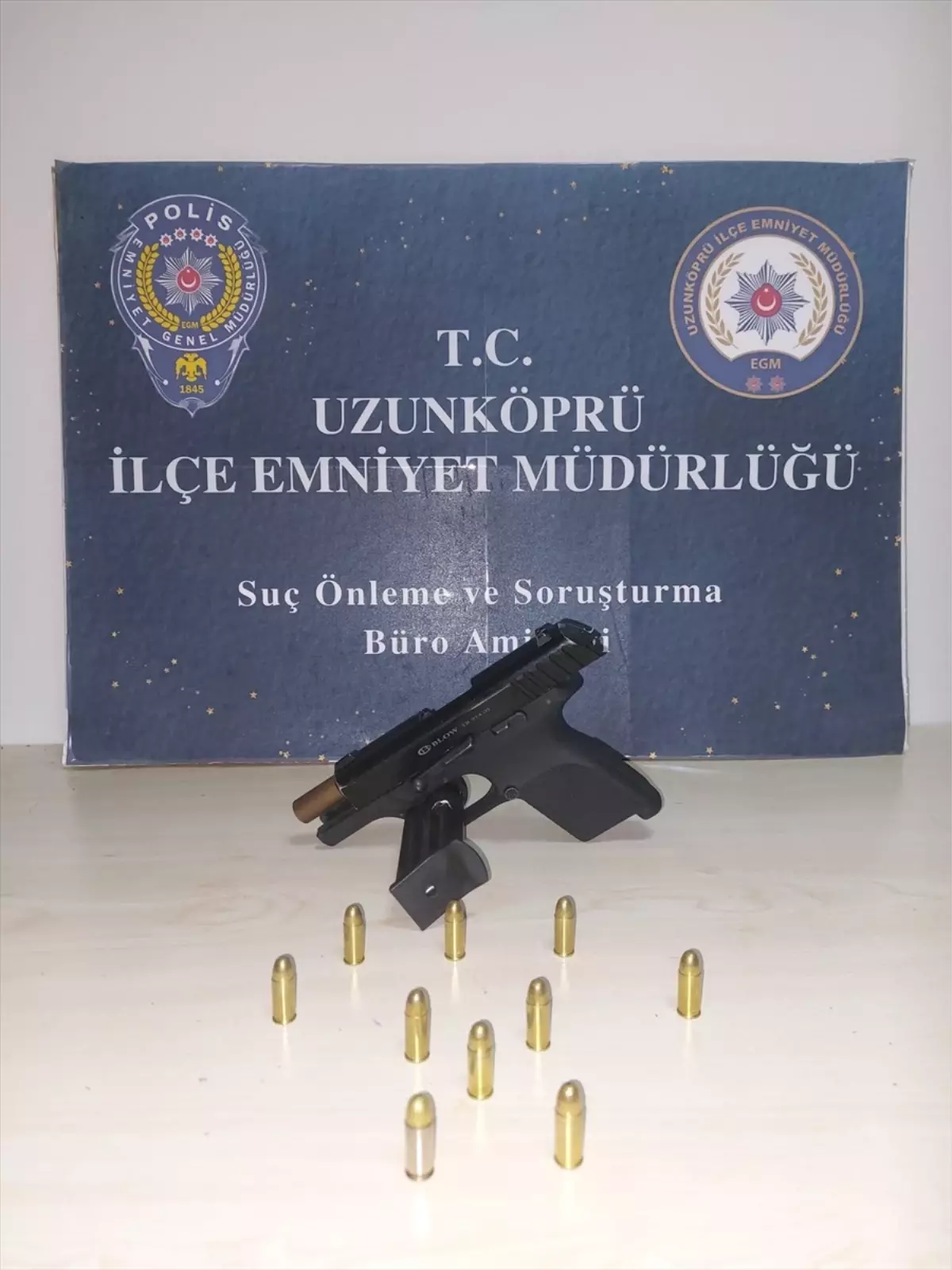 uzunkoprude ust aramasinda tabanca ele gecirildi 1MGiBNNI