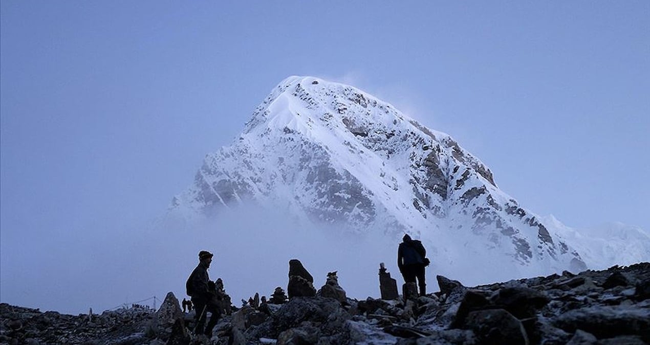everest daginda bin kisi mahsur kaldi yFmNHcWL