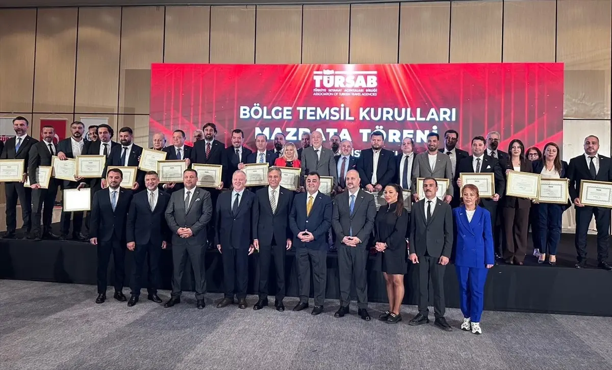 tursab bolge temsil kurulu secimlerinde mazbatalar dagitildi 83HvSiVx
