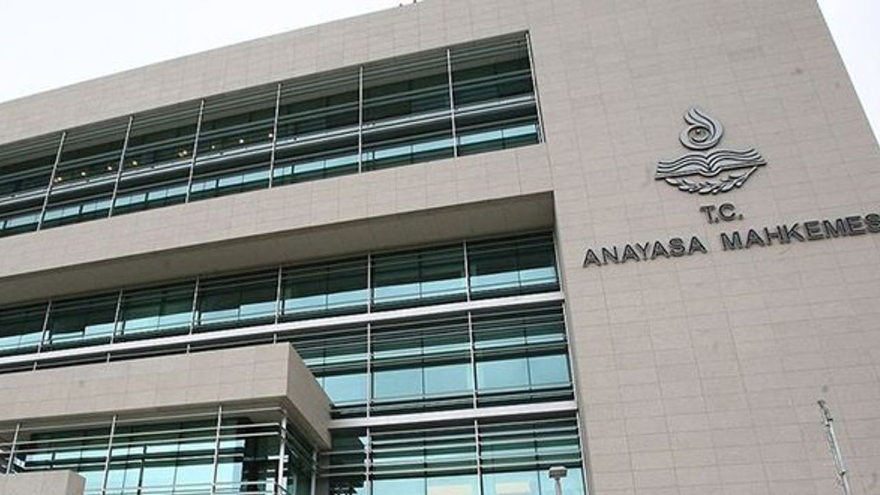 AYM, Nöbet Ücretlerindeki Sınırı İptal Etti