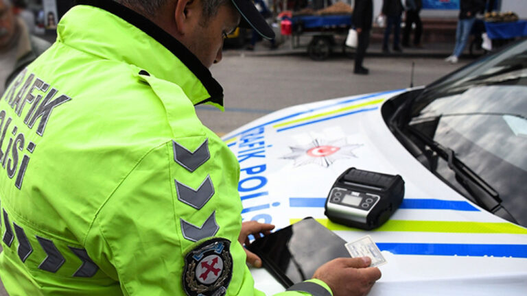 bursada-trafik-denetimlerinde-500-bin-lira-ceza-kesildi-nKhcdOkn