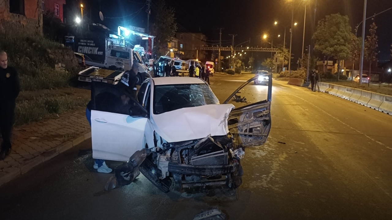 kirikkalede-feci-kaza-otomobilden-firlayip-trafik-levhasina-carpti-bir-genc-kiz-hayatini-kaybetti-8w4iGklI